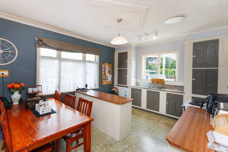 Photo of property in 36 Wood Street, Takaro, Palmerston North, 4410