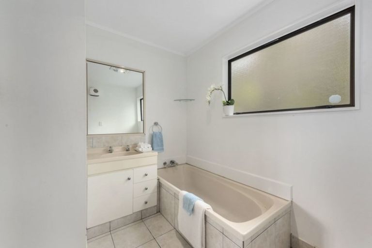 Photo of property in 75 Avro Road, Blue Mountains, Upper Hutt, 5371