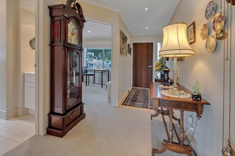 Photo of property in 100 Howe Street, Howick, Auckland, 2014