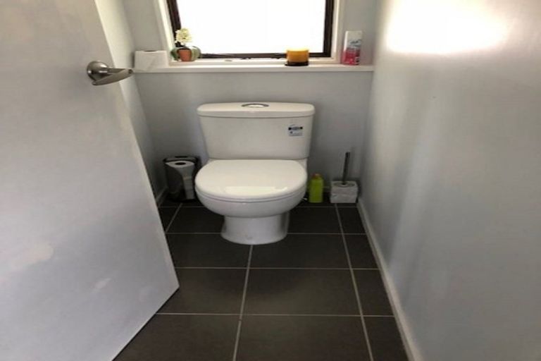 Photo of property in 2/15 Flavia Close, Torbay, Auckland, 0630