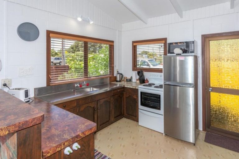 Photo of property in 605a Ocean Road, Whangamata, 3620