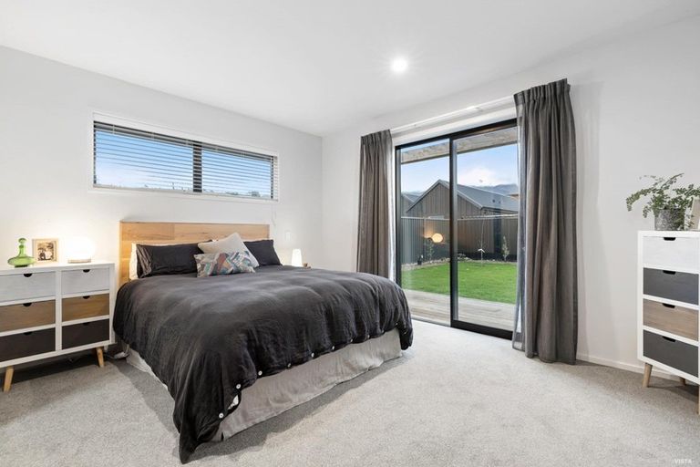 Photo of property in 48 Stratford Drive, Mount Pisa, Cromwell, 9383
