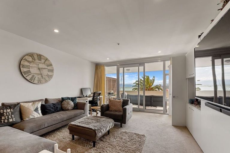 Photo of property in Latitude 41, 10/269 Wakefield Quay, Stepneyville, Nelson, 7010