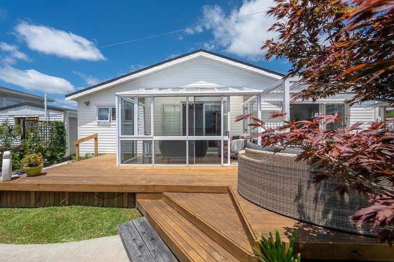 Photo of property in 1/24 Toroa Street, Torbay, Auckland, 0630