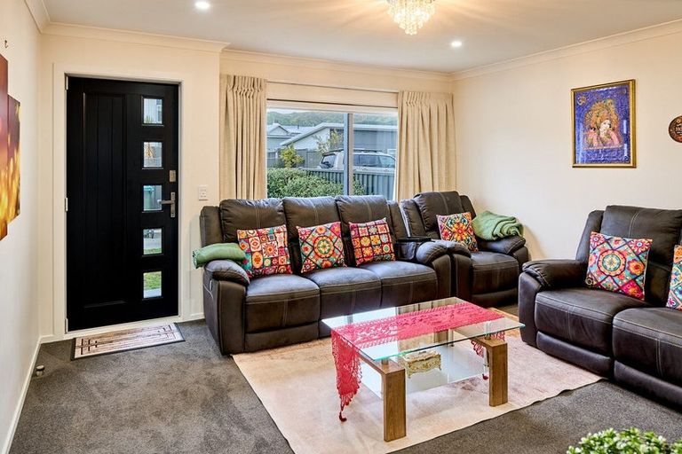 Photo of property in 8 Taiko Place, Kenepuru, Porirua, 5022