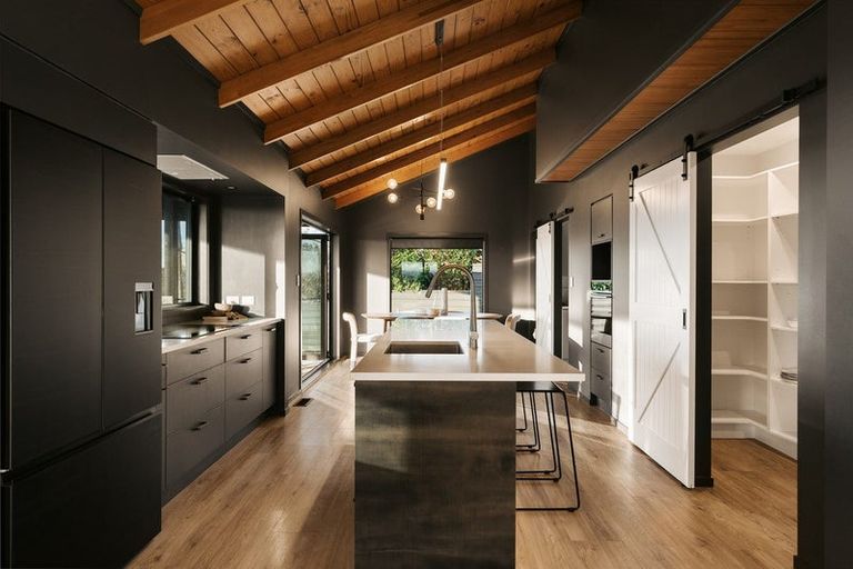 Photo of property in 2 Keam Way, Welcome Bay, Tauranga, 3112