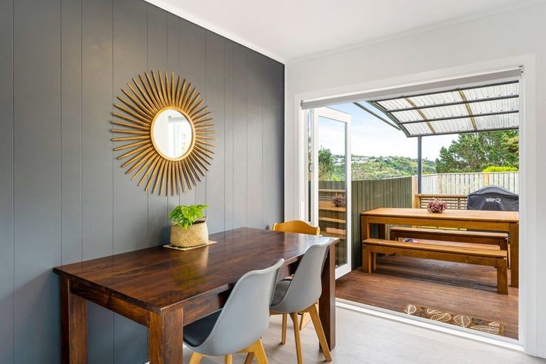 Photo of property in 6 Gaff Place, Whitby, Porirua, 5024