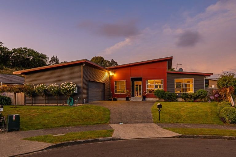 Photo of property in 17 Ursula Drive, Feilding, 4702
