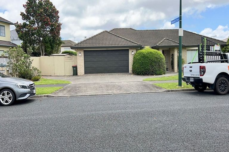 Photo of property in 31 Macnean Drive, East Tamaki Heights, Auckland, 2016