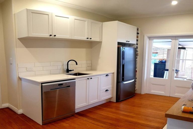 Photo of property in 128 Waimea Road, Nelson South, Nelson, 7010