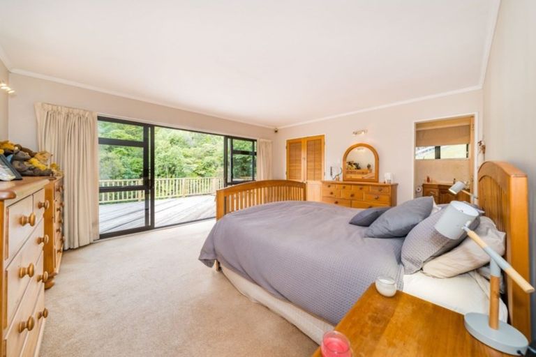 Photo of property in 243 Katherine Mansfield Drive, Whitemans Valley, Upper Hutt, 5371