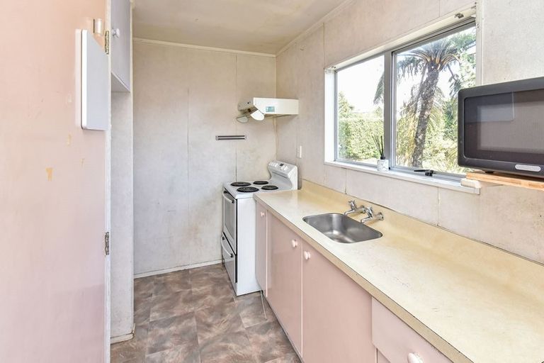 Photo of property in 1/42 Orams Road, Hillpark, Auckland, 2102