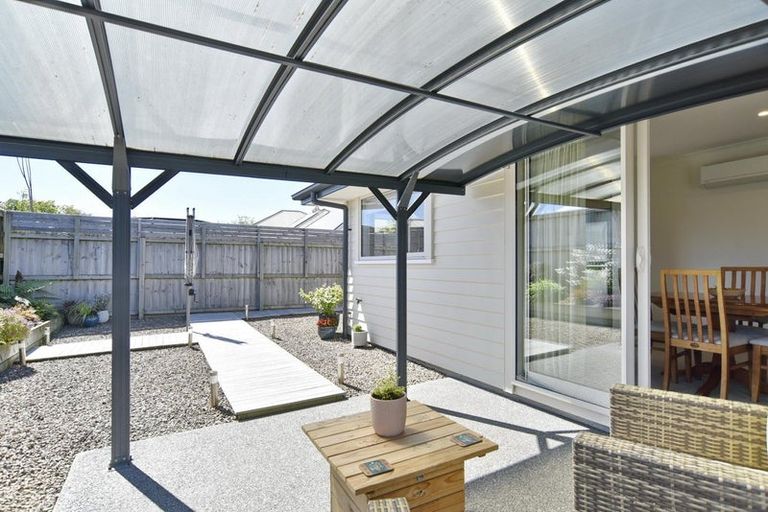 Photo of property in 21 Tutton (pvt) Mews, Rangiora, 7400