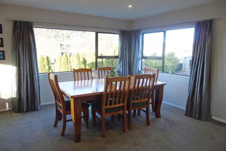 Photo of property in 25 Longitude Place, Whitby, Porirua, 5024