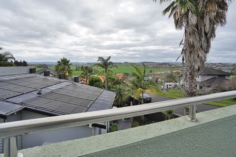 Photo of property in 52 Greenfield Drive, Western Heights, Hamilton, 3200