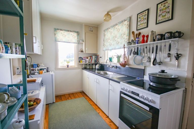 Photo of property in 3 Heaths Way, Pahi, Paparoa, 0571