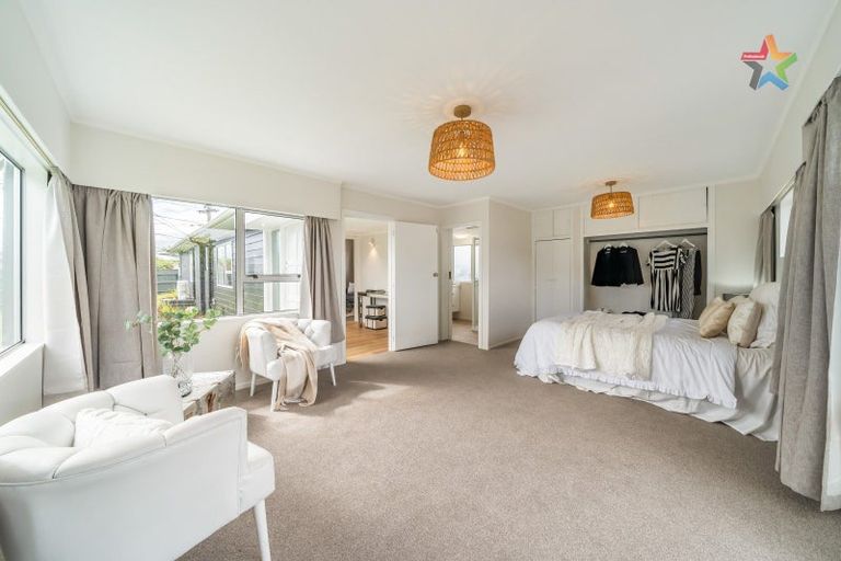 Photo of property in 1 Davis Crescent, Elderslea, Upper Hutt, 5018