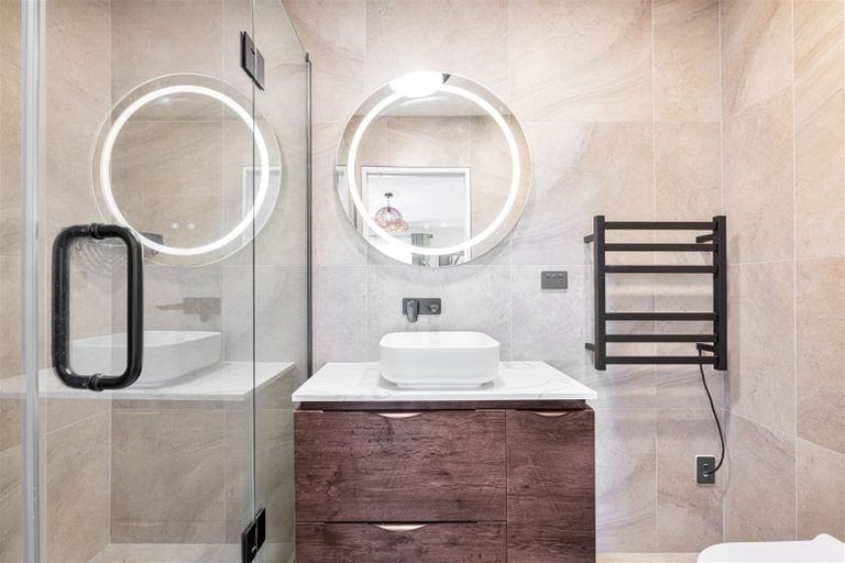 Photo of property in 85 Buscomb Avenue, Henderson, Auckland, 0610