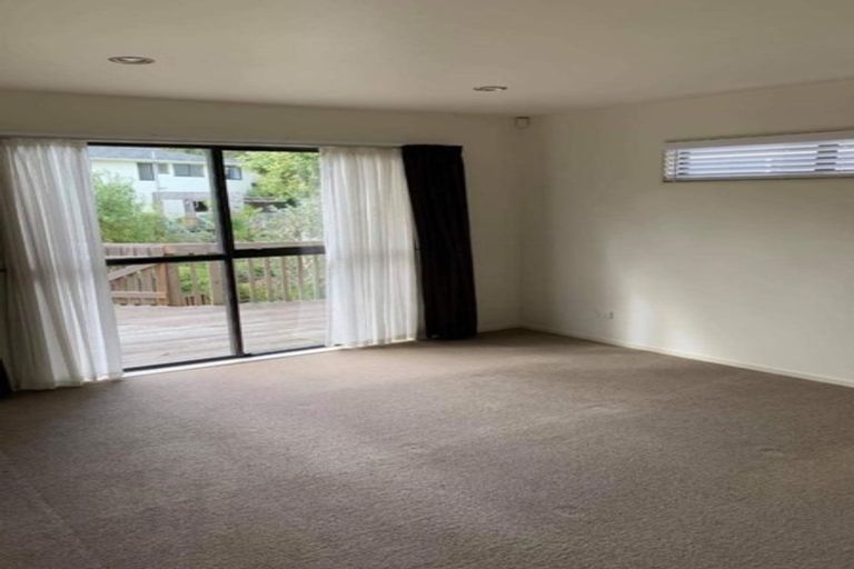 Photo of property in 2a Bronwyn Place, Torbay, Auckland, 0630
