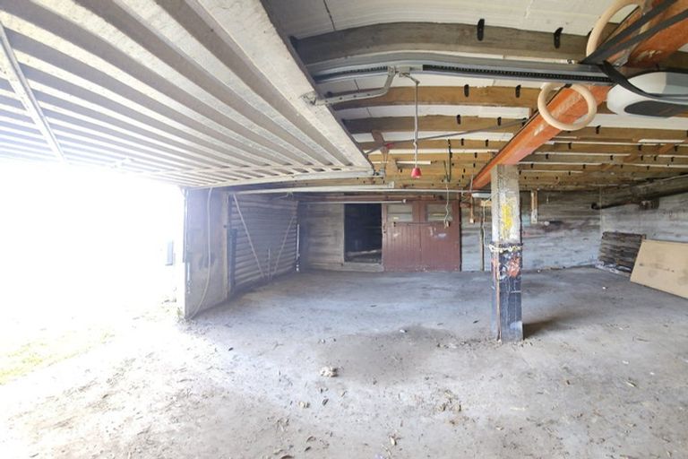 Photo of property in 170 The Esplanade, Island Bay, Wellington, 6023