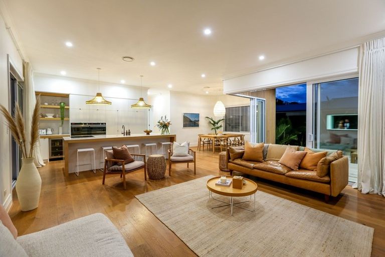 Photo of property in 161 Lemon Street, Strandon, New Plymouth, 4312