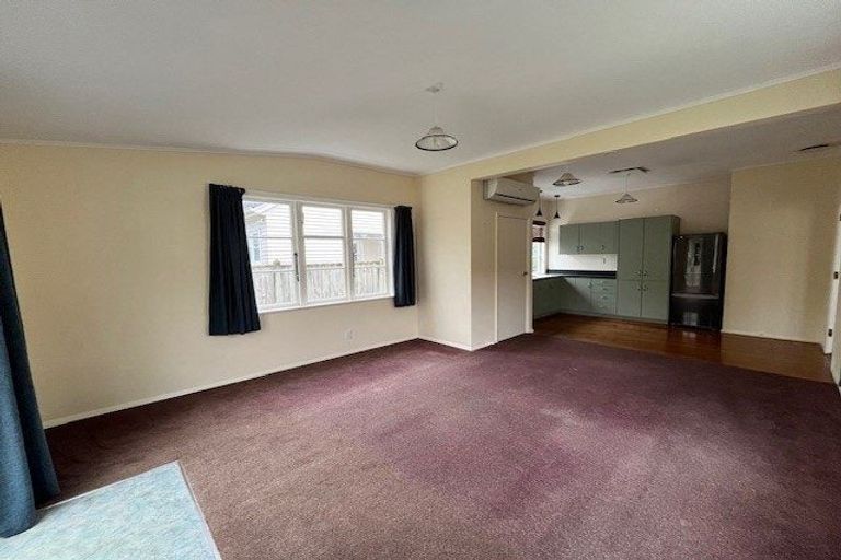 Photo of property in 12 Rumgay Street, Fairfield, Lower Hutt, 5011