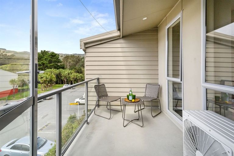 Photo of property in 5/20 Main Road, Tawa, Wellington, 5028