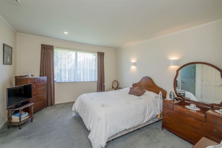 Photo of property in 12 Corfe Castle Lane, Levin, 5510