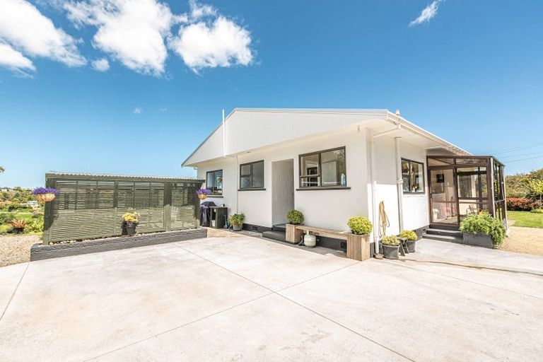 Photo of property in 28 Shakespeare Road, Bastia Hill, Whanganui, 4500