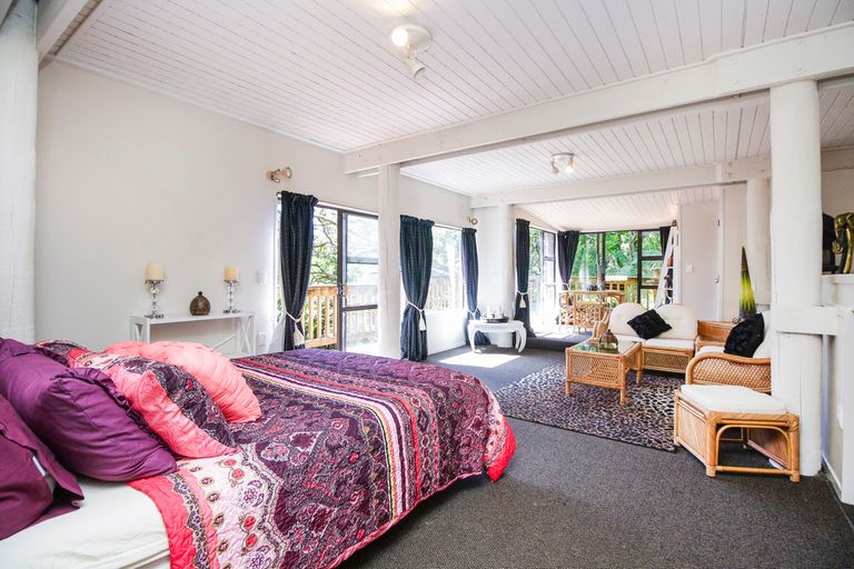 Photo of property in 40 Tanekaha Road, Titirangi, Auckland, 0604