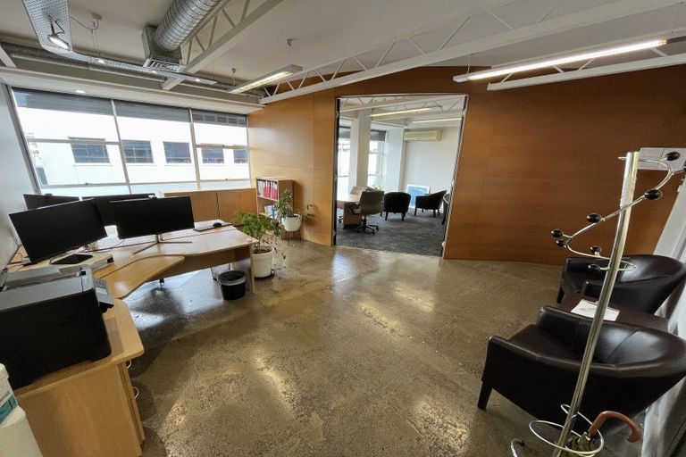 Photo of property in 1b/6 Kingdon Street, Newmarket, Auckland, 1023