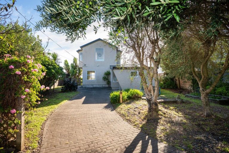 Photo of property in 225 Clifton Road, Te Awanga, 4102
