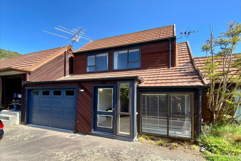 Photo of property in 3b Pukatea Street, Eastbourne, Lower Hutt, 5013