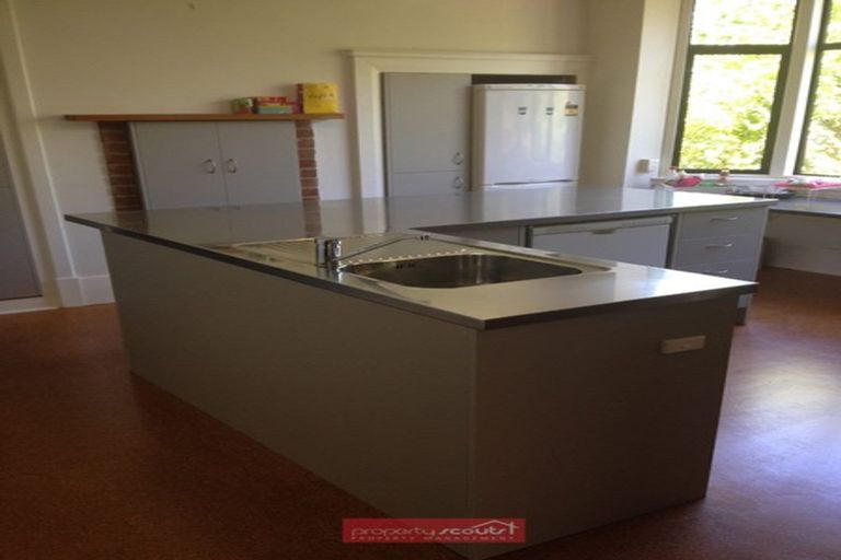 Photo of property in 2 Heriot Row, Dunedin Central, Dunedin, 9016