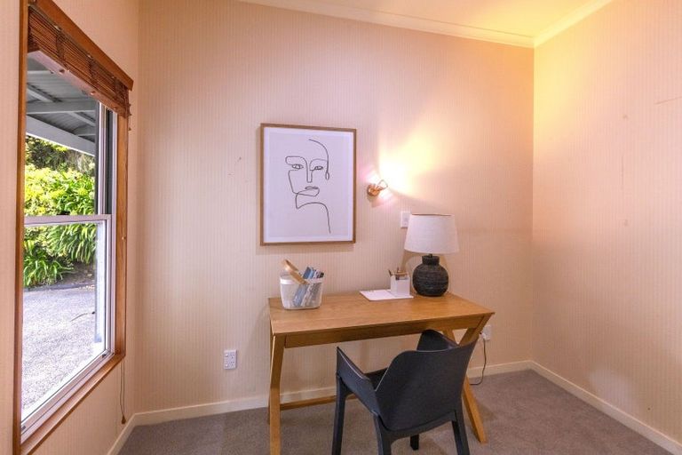 Photo of property in 23 Denholm Road, Hospital Hill, Napier, 4110