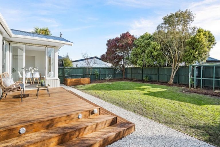 Photo of property in 9 Eglinton Street, Avondale, Christchurch, 8061