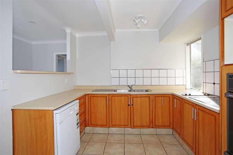 Photo of property in 16 Station Road, Pukekohe, 2120