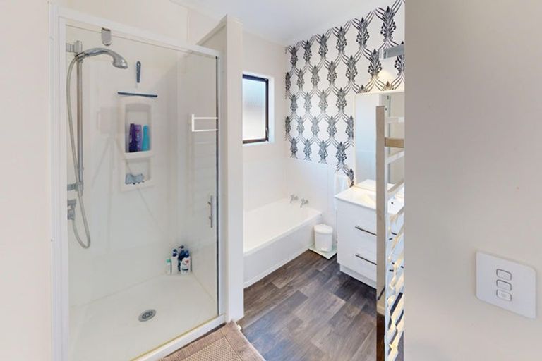 Photo of property in 1 Loader Place, Tawhero, Whanganui, 4501