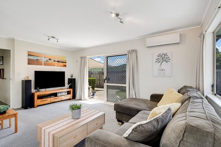Photo of property in 21 Caulfield Place, Nawton, Hamilton, 3200
