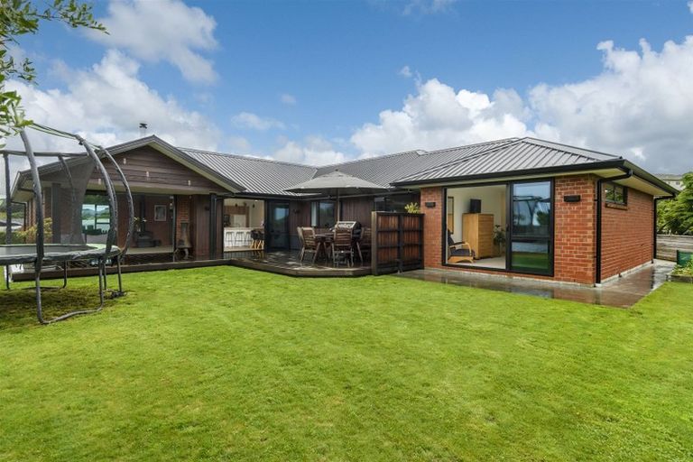 Photo of property in 110 Waikite Road, Welcome Bay, Tauranga, 3175