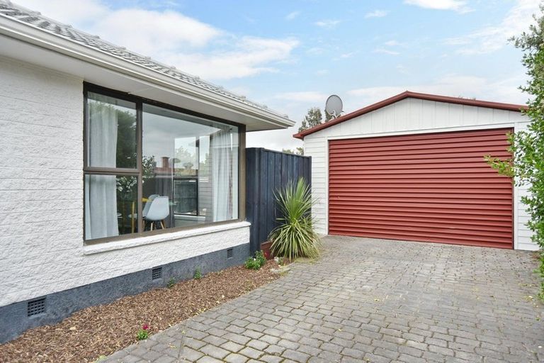 Photo of property in 132 Pacific Road, North New Brighton, Christchurch, 8083