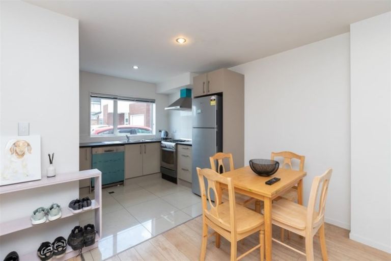 Photo of property in 2/4 Littler Place, Hamilton East, Hamilton, 3216