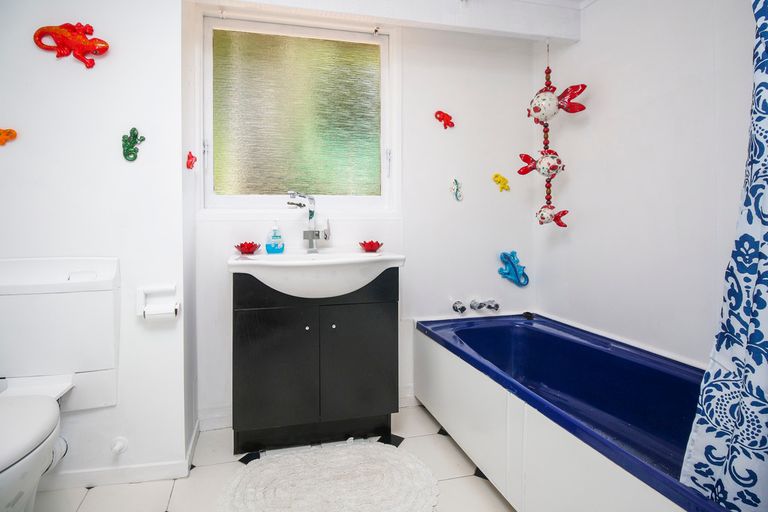 Photo of property in 40 Tanekaha Road, Titirangi, Auckland, 0604