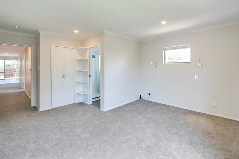 Photo of property in 112a Avondale Road, Taradale, Napier, 4112