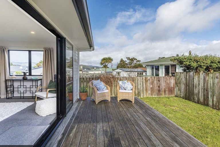 Photo of property in 6a Matatiro Street, Titahi Bay, Porirua, 5022