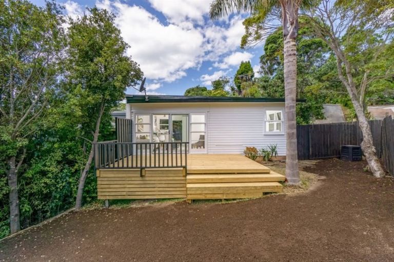 Photo of property in 2/126 Stredwick Drive, Torbay, Auckland, 0630