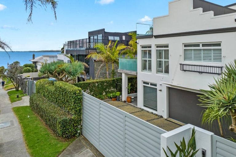 Photo of property in 15 The Strand, Takapuna, Auckland, 0622
