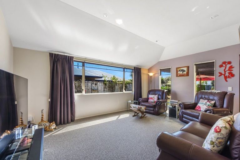 Photo of property in 22 Hollybush Drive, Brightwater, 7022