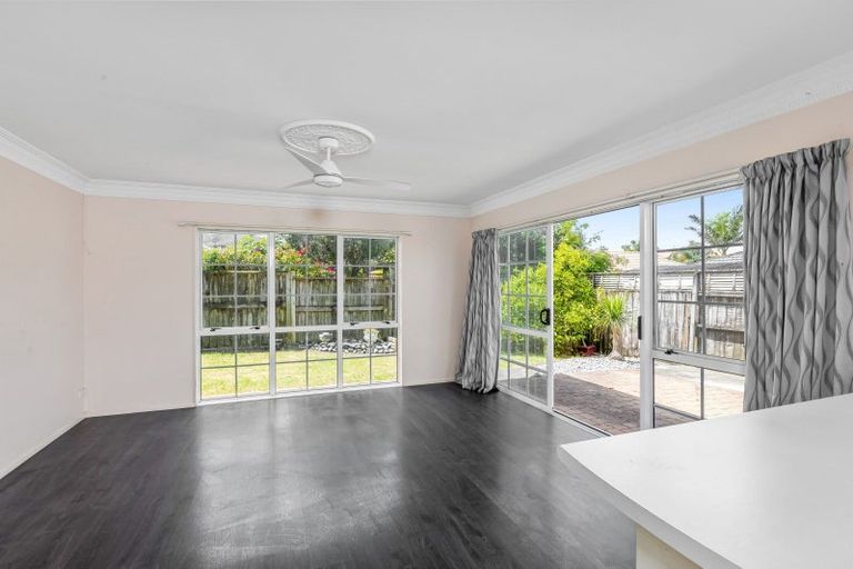 Photo of property in 75 Kath Hopper Drive, Orewa, 0931