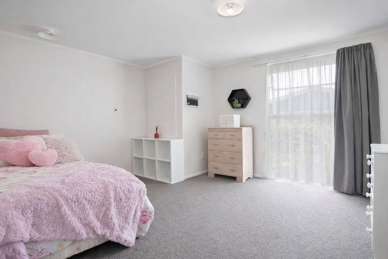 Photo of property in 186 California Drive, Totara Park, Upper Hutt, 5018